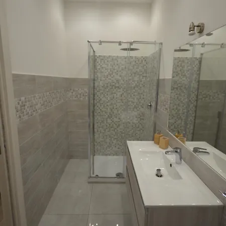 San Remo Apartment *